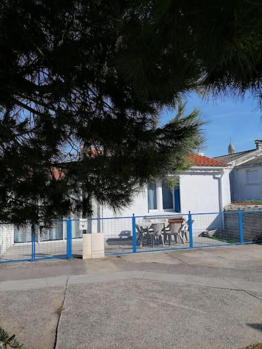 Maison De Pecheur Cour Privee En Centre Ville Saint-Gilles-Croix-de-Vie Exteriör bild